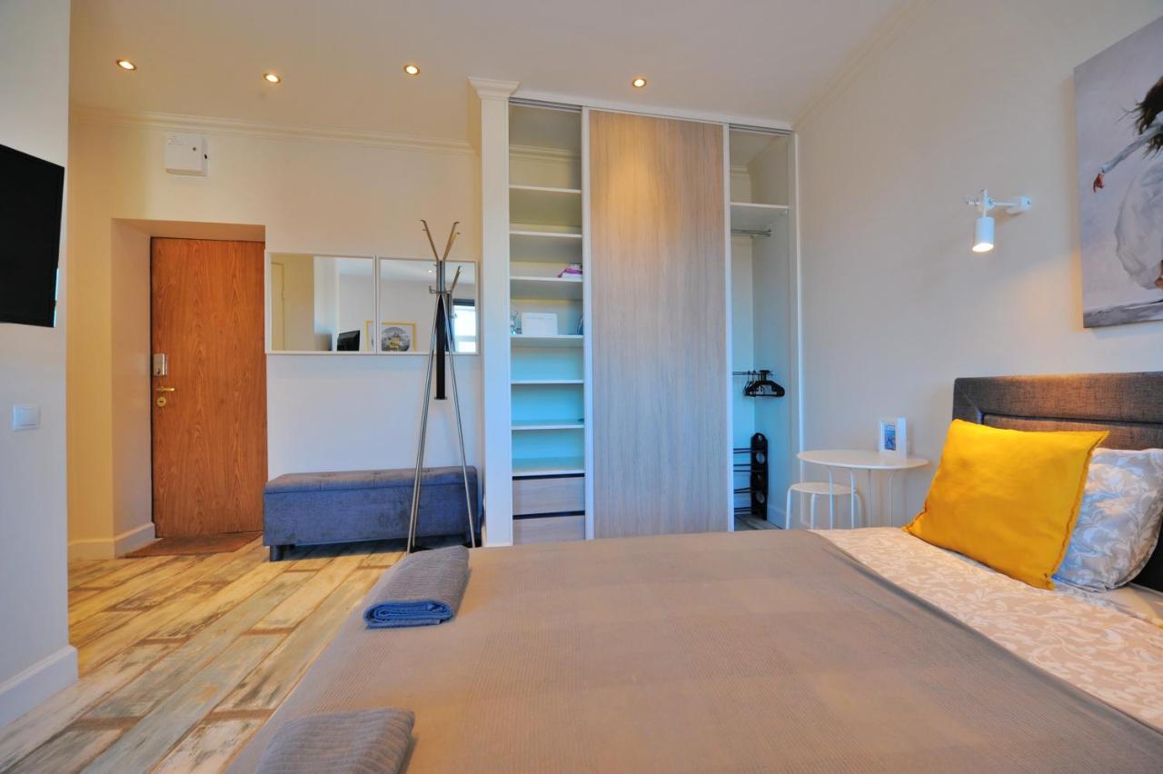 Gertrudes Residence Stay In Light-Filled Studio Apartment In Central ريغا المظهر الخارجي الصورة